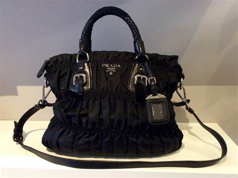 borsa prada goffrata|Black Extra.